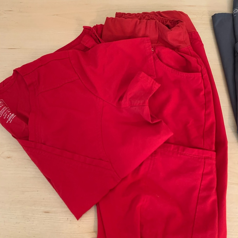 Womens scrubs multiple sizes